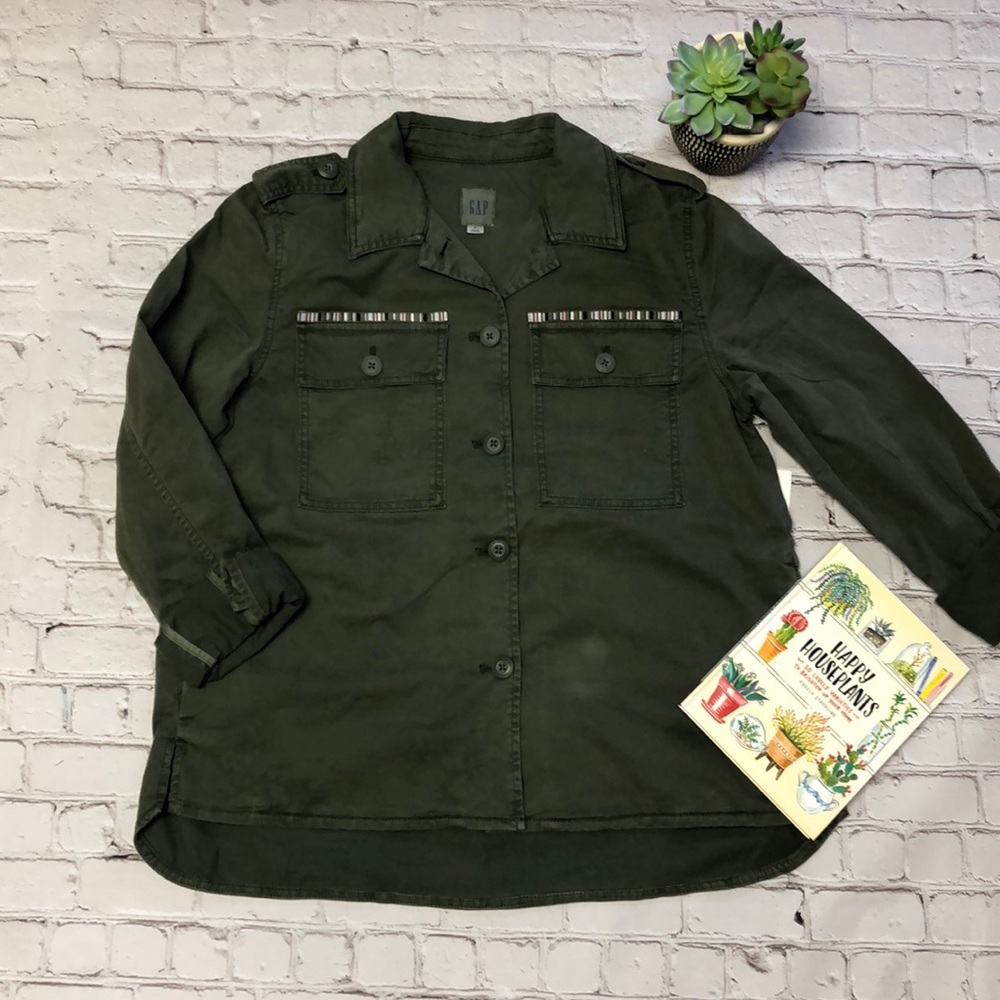 NWT! Embroidered Chest Pocket Utility Jacket